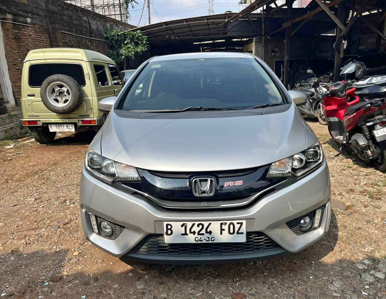Foto Mobil Jazz RS Automatic