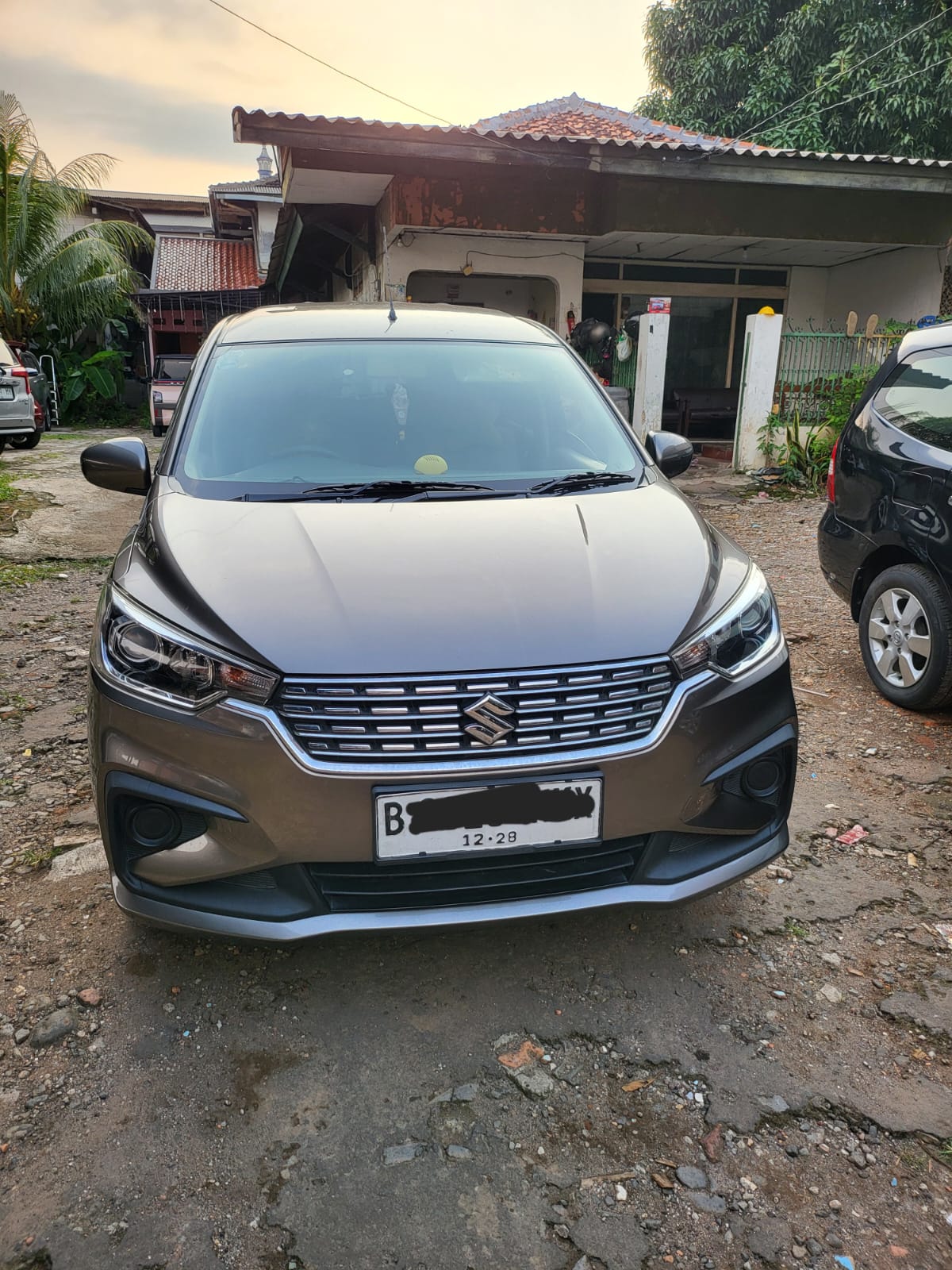 Foto Mobil Suzuki Ertiga GL