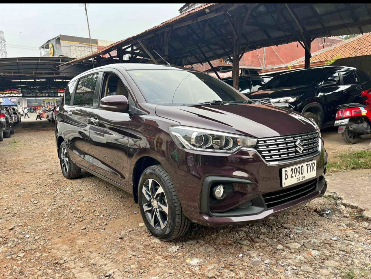 Foto Mobil Suzuki Ertiga GX AT
