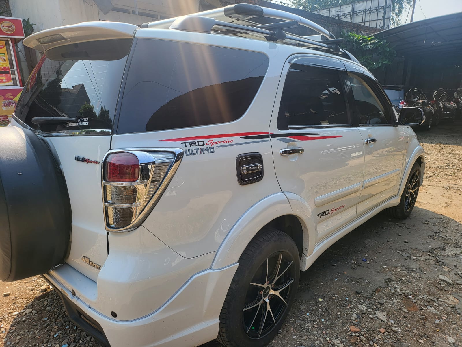 Foto Mobil Toyota Rush TRD