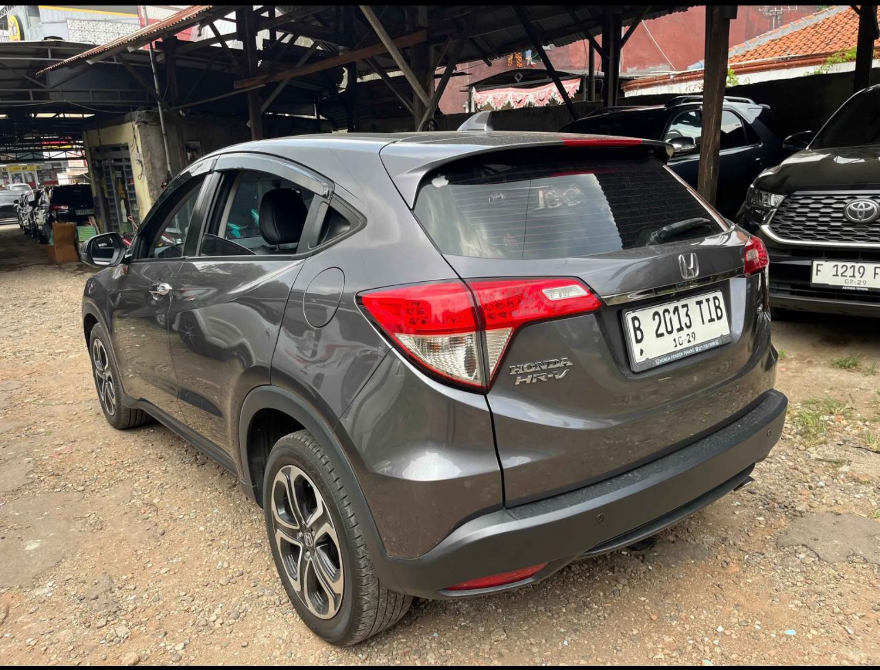 Foto Mobil Honda HR-V 1.5 E Special Edition