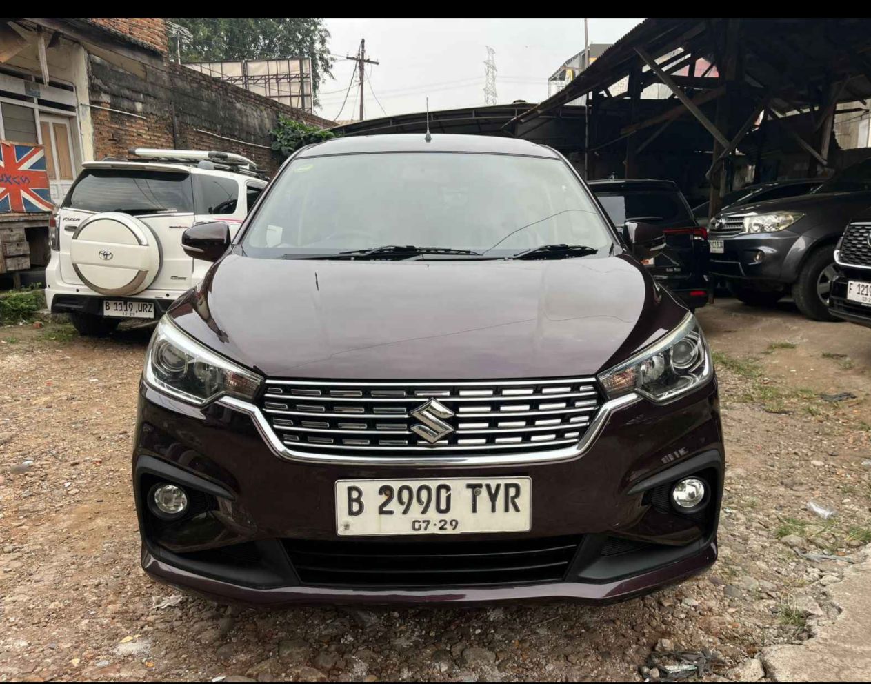 Foto Mobil Suzuki Ertiga GX AT